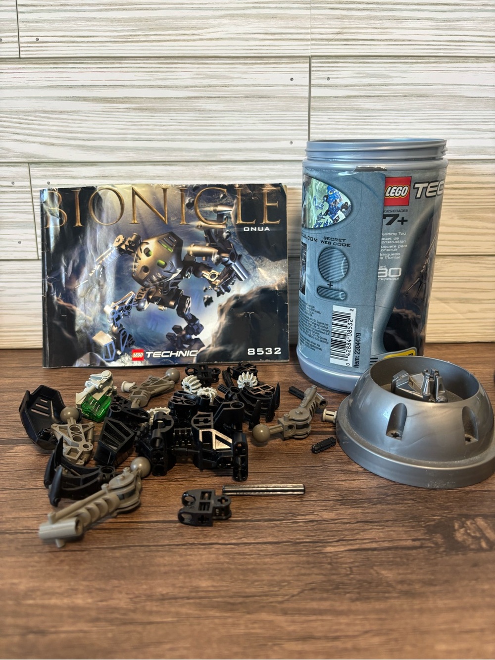 LEGO BIONICLE Onua 8532 - INCOMPLETE Set w/ Canister and Manual